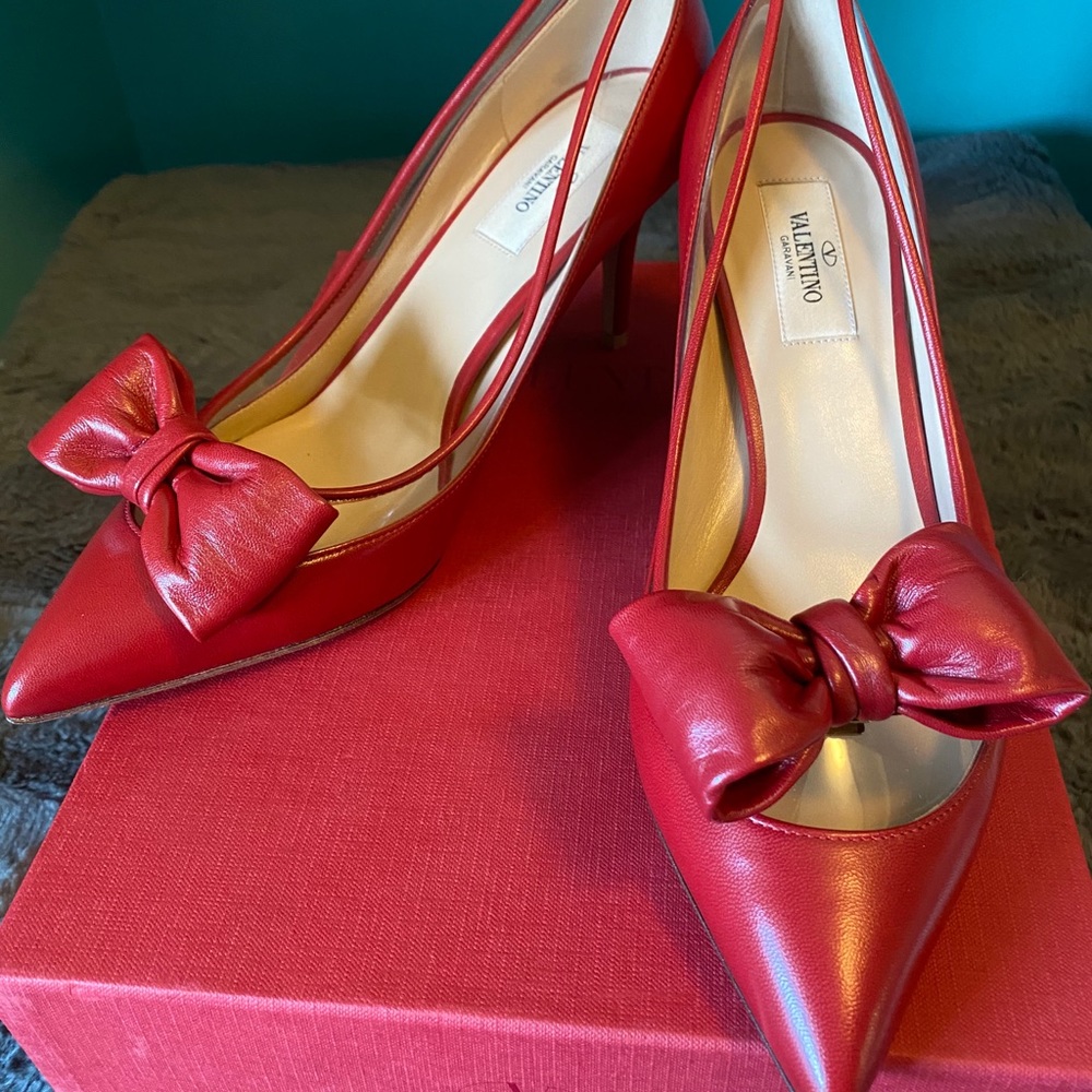 Valentino Red Pointed Pump